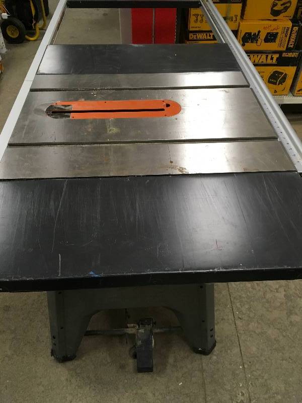 Ridgid 13 Amp 10 in. Professional Cast Iron Table Saw used in good working condition