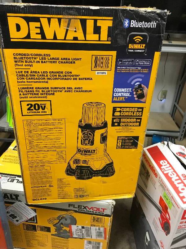 Dewalt 20-Volt MAX Lithium-Ion CordedCordless LED Jobsite Light with Tool Connect Tool Only new