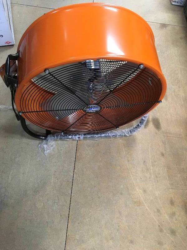 Maxx Air Pro 24 inch Versatile Roll Around Tilt Fan Open box in like new condition