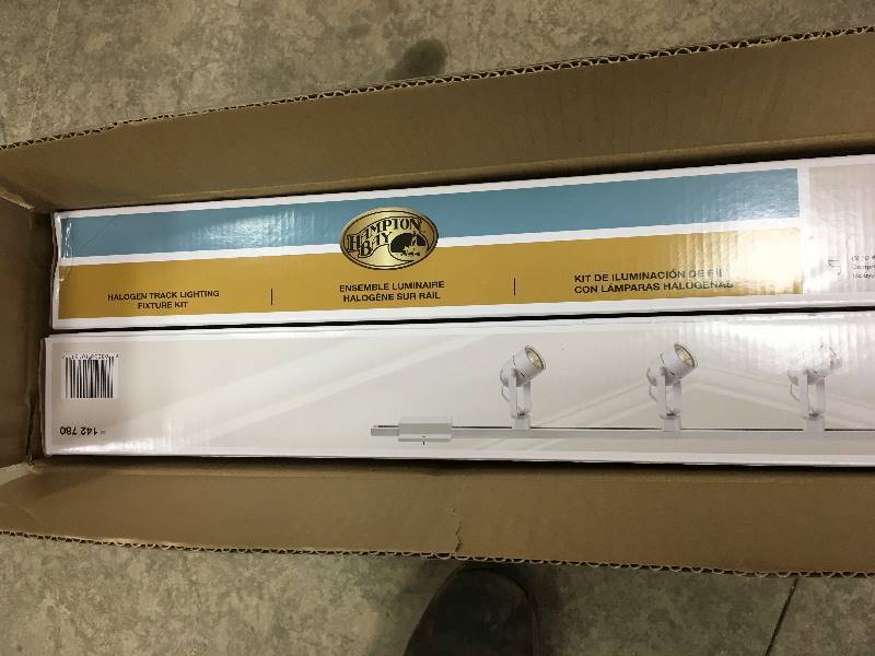 Hampton Bay Halogen Track Lighting Fixture Kit - Lot of 4 new