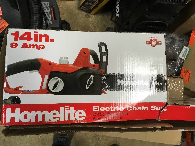 Homelite 14 in. 9 Amp Electric Chain Saw  in like new condition