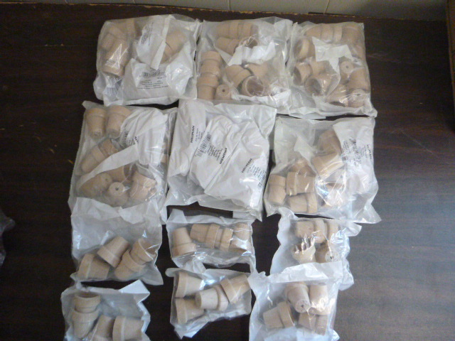 lot 21 image: 24 Bags of Hilman Flower Pots