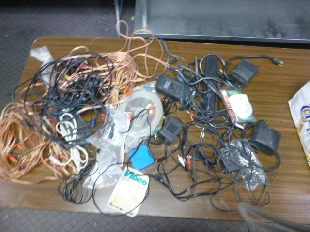 lot 78 image: Miscellaneous Audio and Video Power Cords