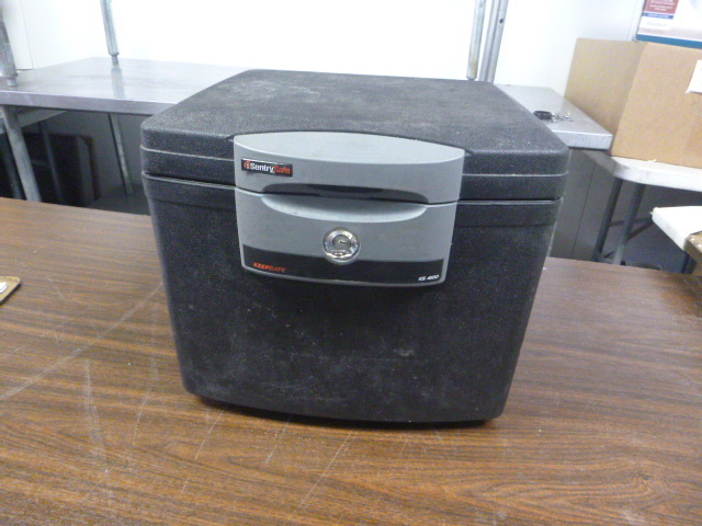 lot 97 image: Sentry Safe