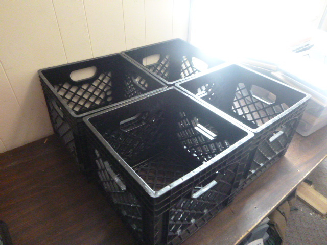 lot 120 image: 4 Milk Crates