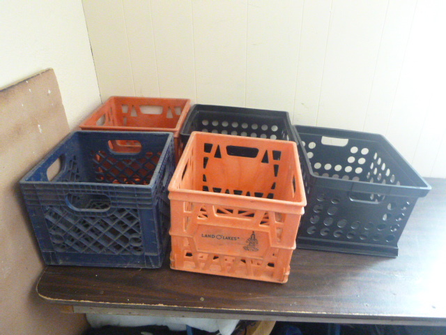 lot 121 image: 5 Milk Crates
