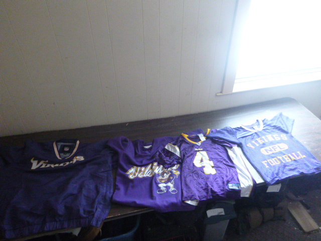 lot 123 image: Vikings Jersey