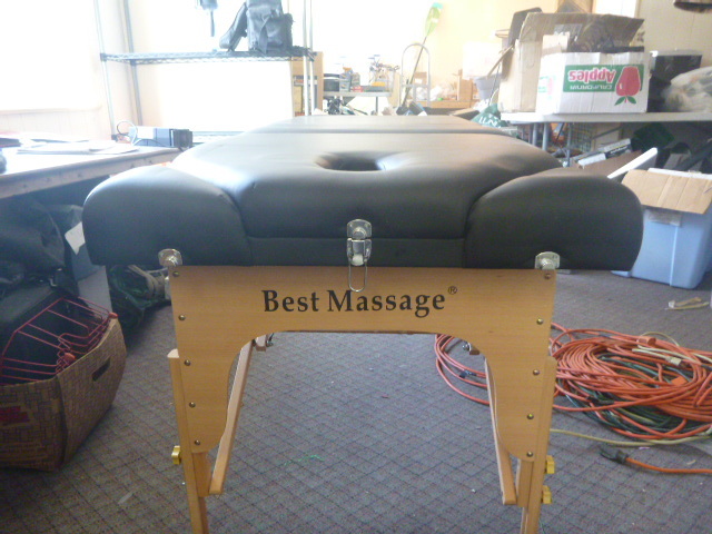 lot 129 image: Portable Massage Table