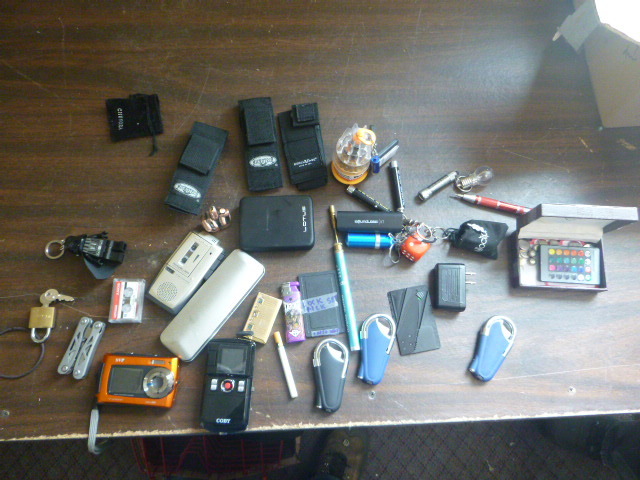 lot 134 image: Cameras and Lighters