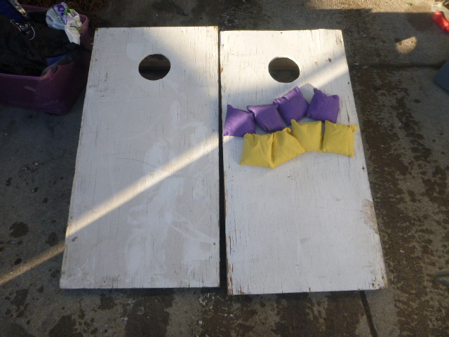 lot 154 image: Corn Hole Game