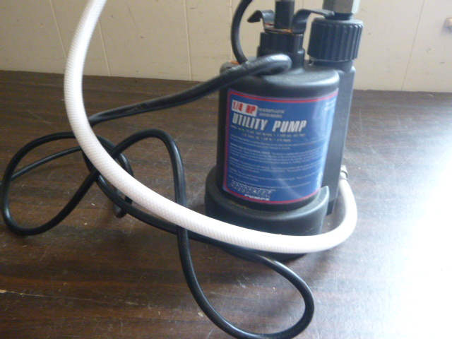 lot 169 image: 14 HP Submersible Utility Pump