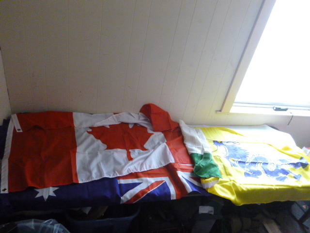 lot 172 image: 5 Flags