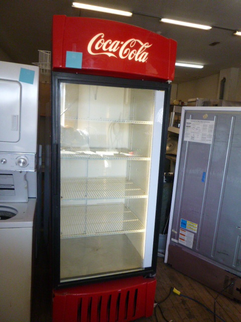 lot 1 image: Coke Cooler
