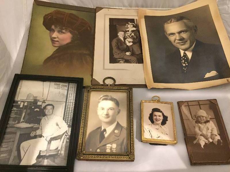 lot 95 image: Antique Vintage Pictures & Frames