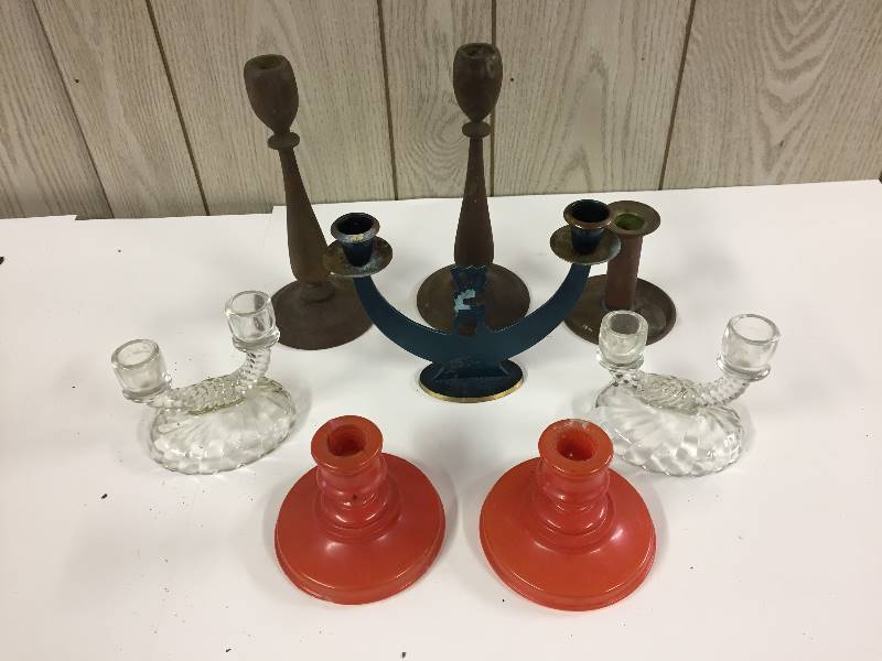 lot 30 image: Candle Sticks Holders