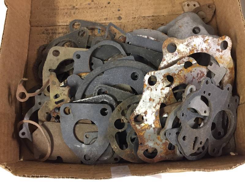 lot 33 image: Vintage Binoculars, Knives, Gaskets