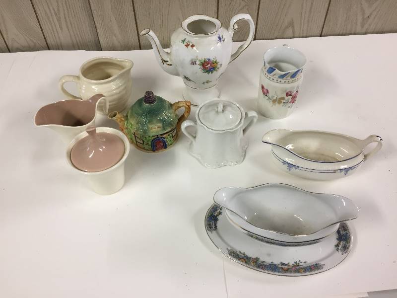 lot 44 image: Teapots, Sugars, Creamers, Gravy Boats