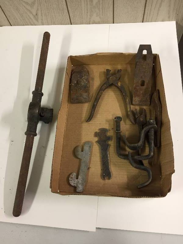 lot 72 image: Tap & Die, Leather Pliers, Hog Ring Pliers, Planer Blade, more
