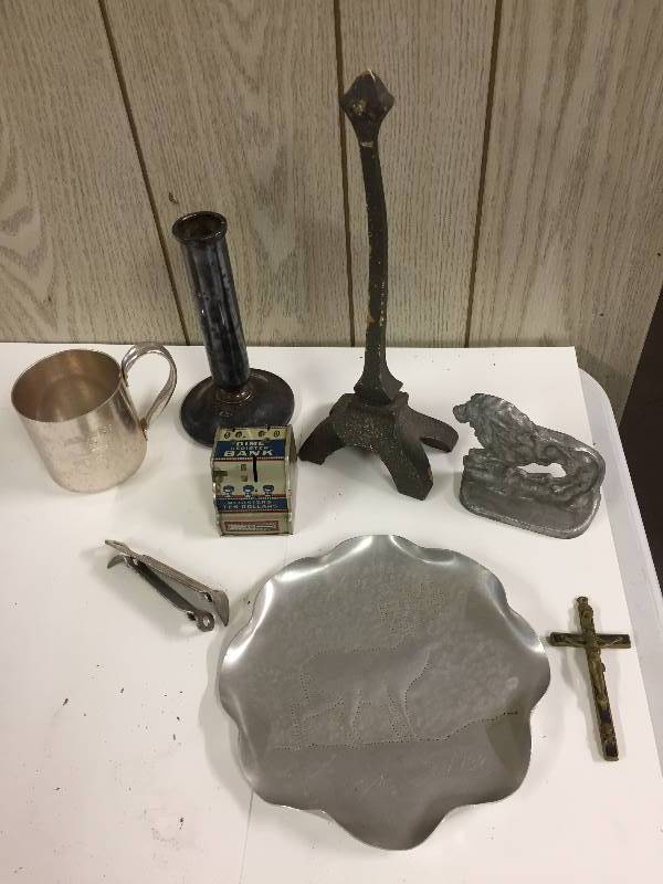 lot 70 image: Asst Metal - Lion Bookend, Tin Bank, Lion Punched Tray, Hamms Opener, more