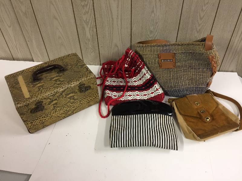 lot 56 image: Vintage Cosmetic Case, Purses, Bags