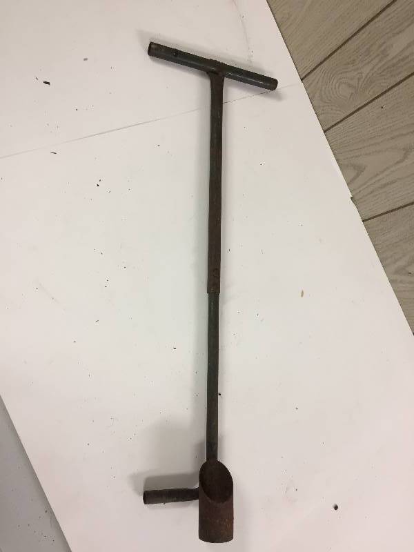 lot 82 image: Vintage Planting Tool