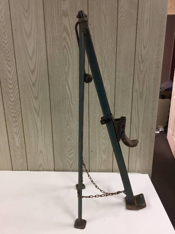 lot 78 image: Vintage Bumper Jack