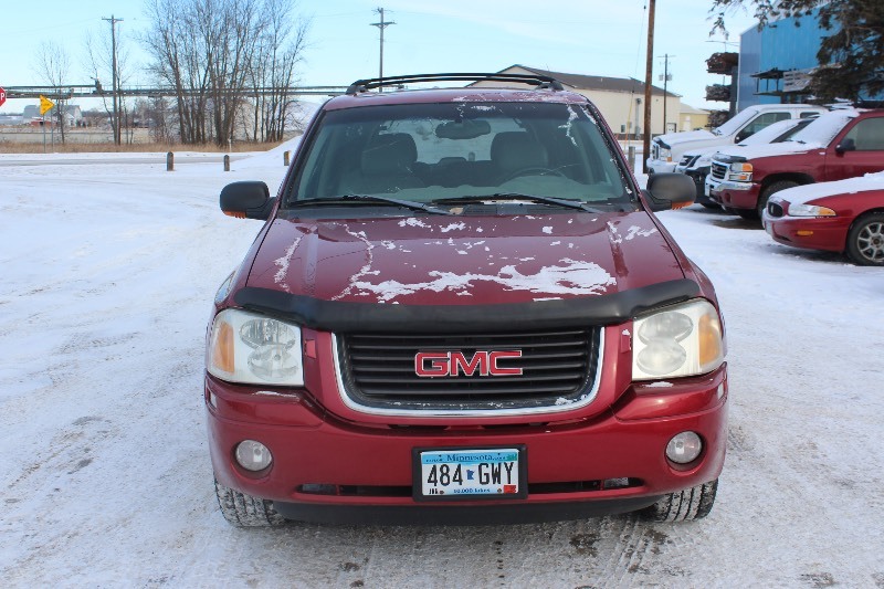lot 2134 image: 2002 GMC Envoy SLT 4X4