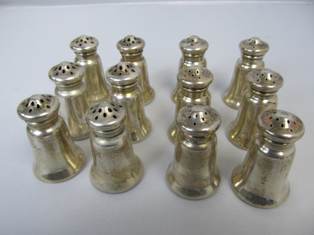 lot 39 image: 6 Sets (12 pcs) of GORHAM Sterling Silver Individual Salt & Pepper Shakers