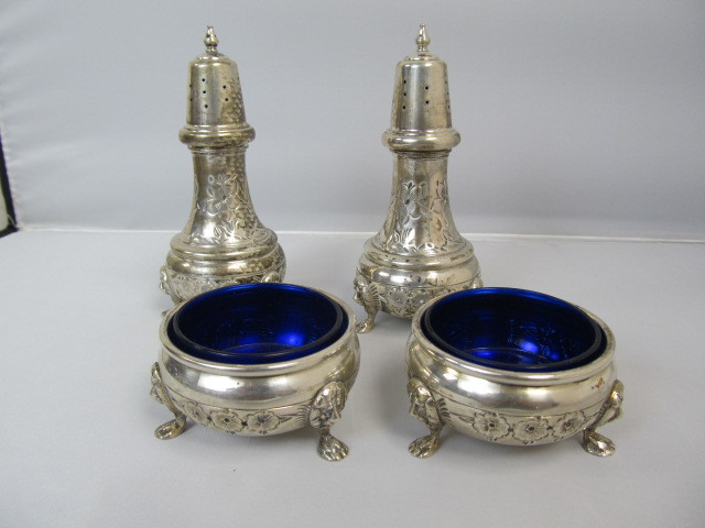 lot 9 image: Antique Sterling Silver & Cobalt Blue Glass Open Salt Cellars & Shakers