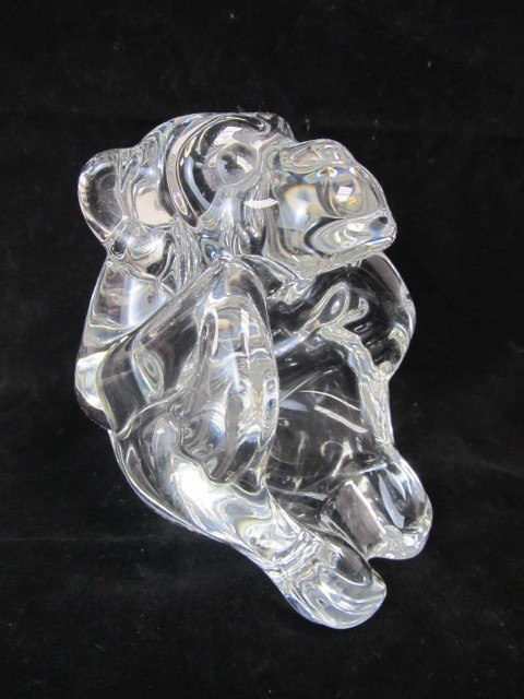 lot 17 image: Vintage Signed French ART VANNES Figural Crystal Monkey Pipe Holder
