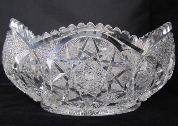 lot 85 image: Stunning Antique Brilliant Period Deep Cut Crystal Bowl