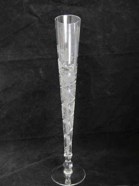 lot 94 image: SET OF 12 Rare German Spiral Stone-Cut Champagne Flutes wProvenance