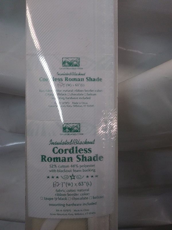 lot 57 image: Green Mountain Vista cordless Roman shade