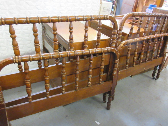 lot 907 image: JENNY LIND STYLE TWIN BEDS