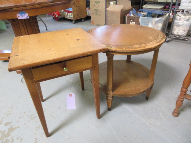 lot 928 image: ACCENT TABLES