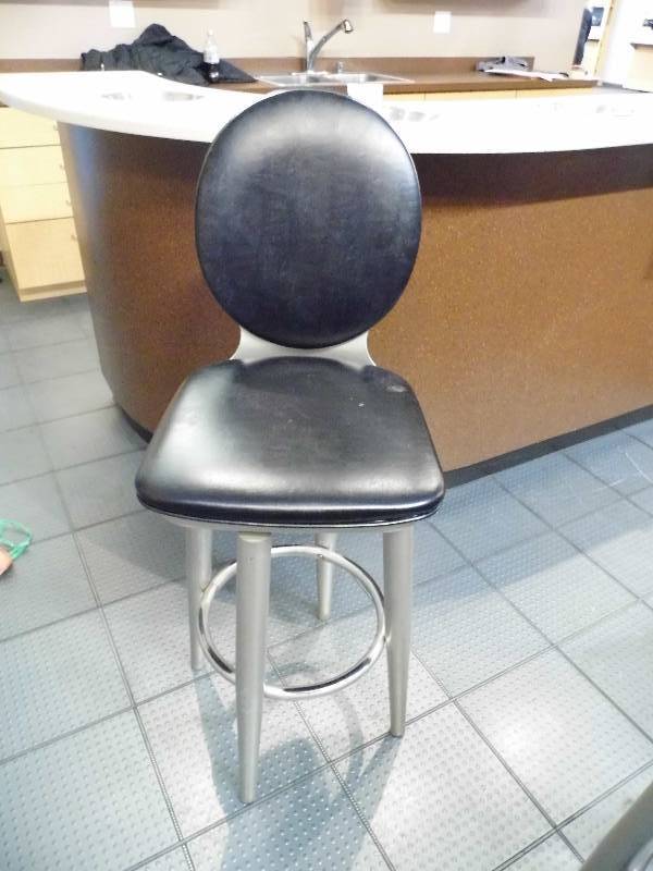 Metal Stool - Swivels