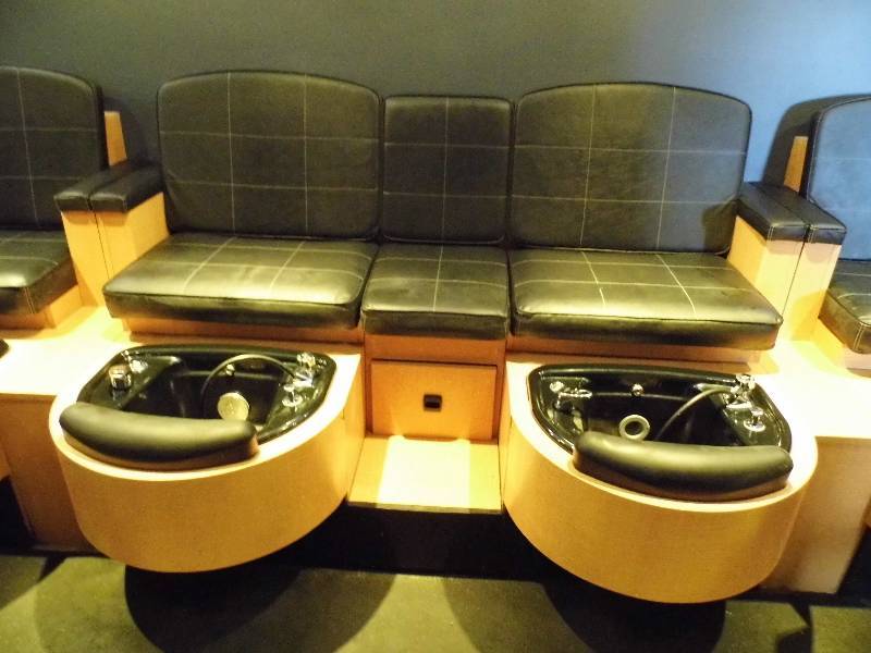 Pedicure Station w 2 Sinks
