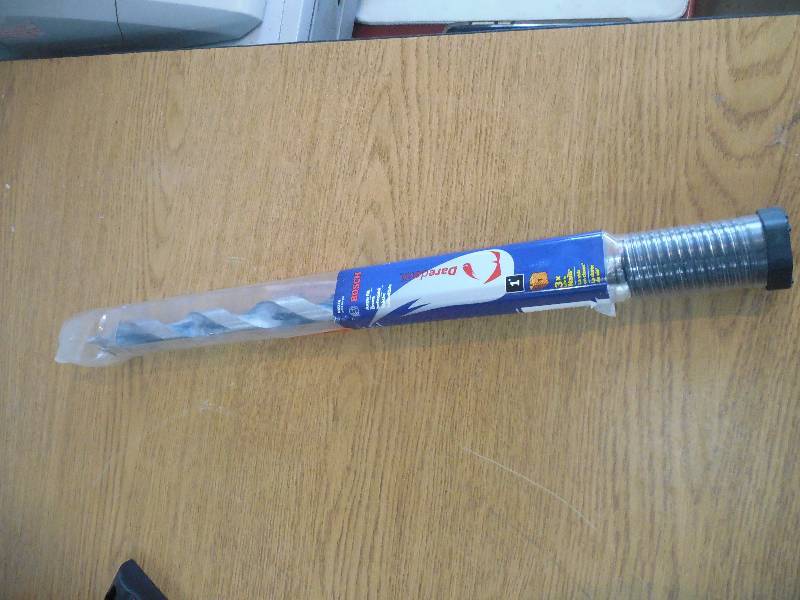 lot 21 image: Bosch Daredevil NKLT16 Auger Bits, 1-Inch by 17-12-Inch by 13-12-Inch