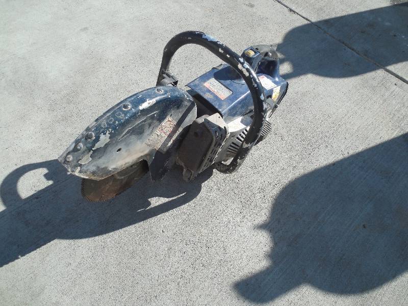 lot 59 image: CHICAGO GAS POWERED 14 CUT OFF SAW