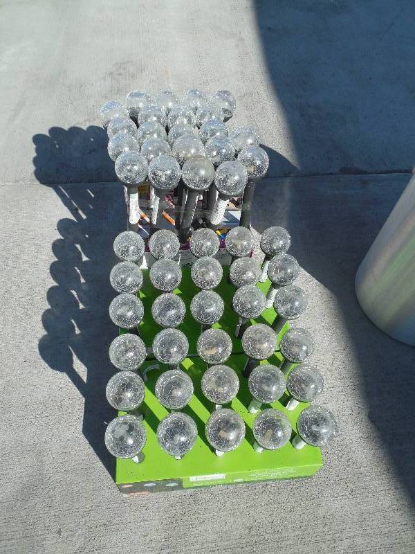 lot 79 image: (50) SOLAR POWER LIGHTS