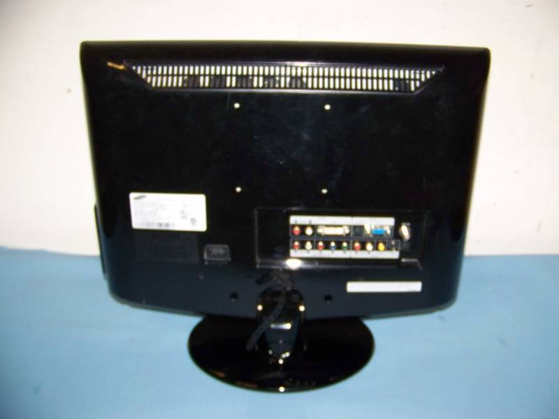 lot 19 image: 19, Samsung, LED, Full HDTV  Television with Stand in Original Box