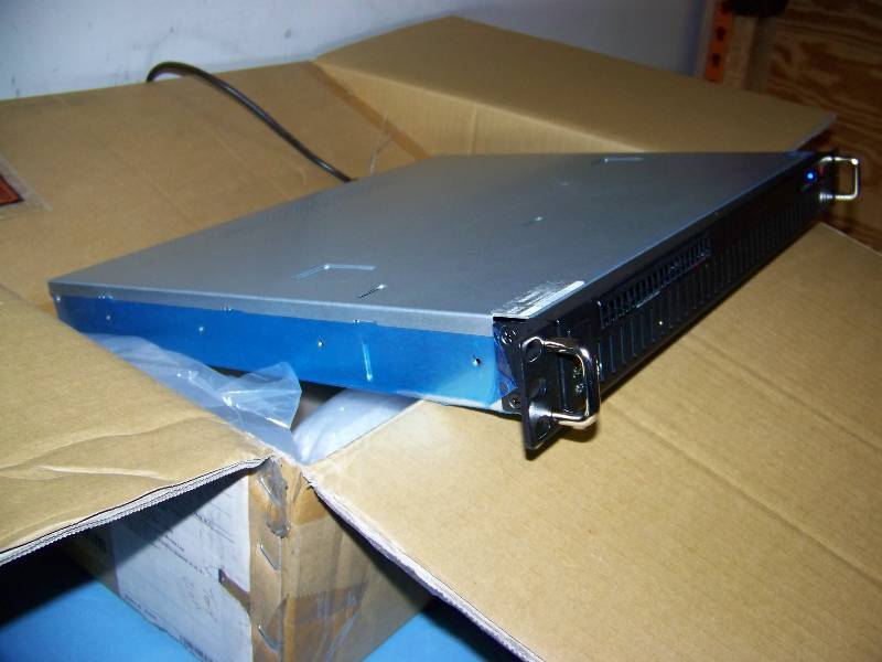 lot 65 image: Intel, 1RU Server Chassis