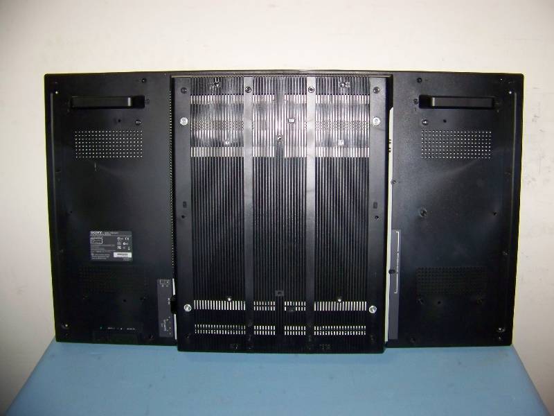 lot 22 image: 47, Sony, Commercial, 1080p, LCD, Monitor  Display