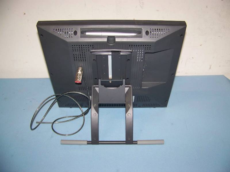 lot 79 image: 17, SMART, Sympodium, ID370, Interactive Pen Display  Monitor