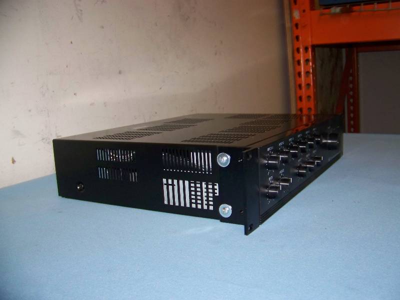 lot 44 image: TOA, 700 Series, 9-Channel, 60 Watt Mixer  Amplifier  Amp