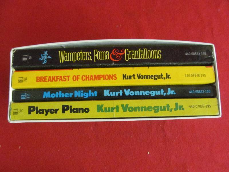 lot 94 image: paper back books