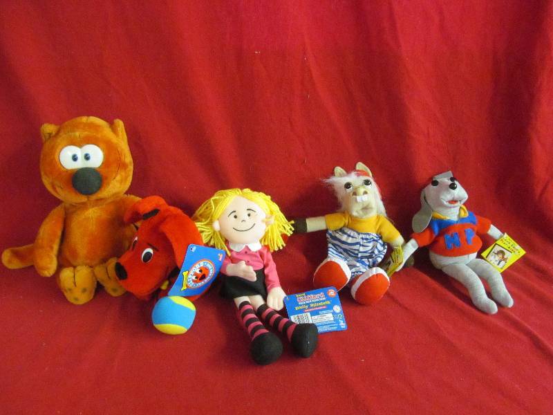 lot 106 image: plush toys