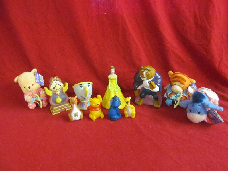 lot 107 image: Disney movie collectible toys