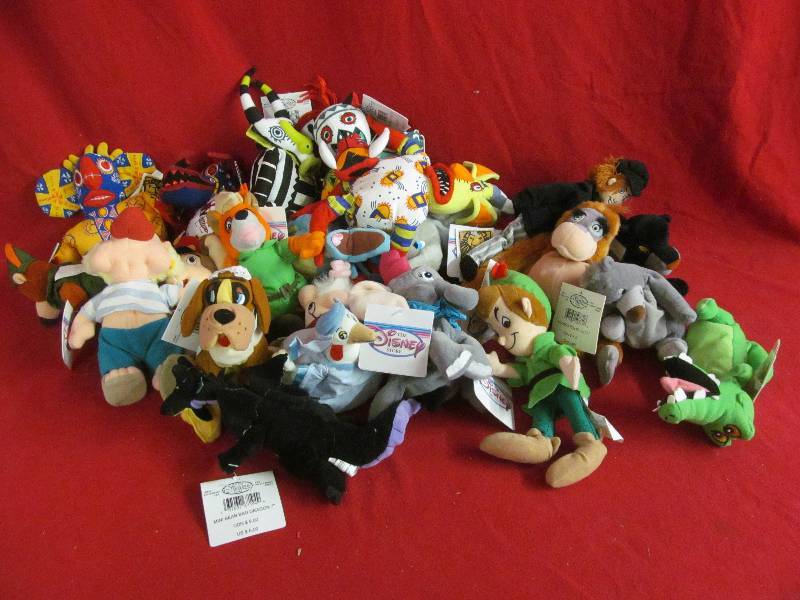 lot 119 image: Walt Disney beanie toys