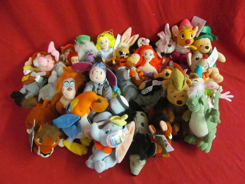 lot 120 image: Walt Disney Beanie toys